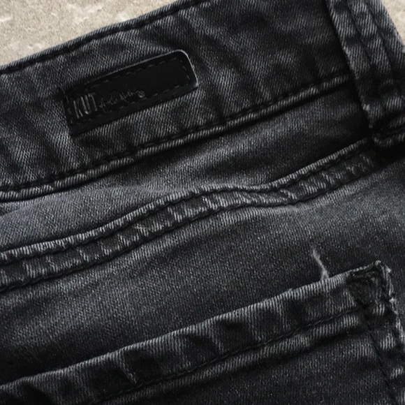 Kut From The Kloth | Jean Black Size 2 Petite - Picture 8 of 8